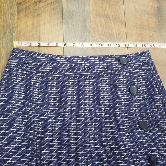 Loft faux wrap skirt - Picture 3 of 8